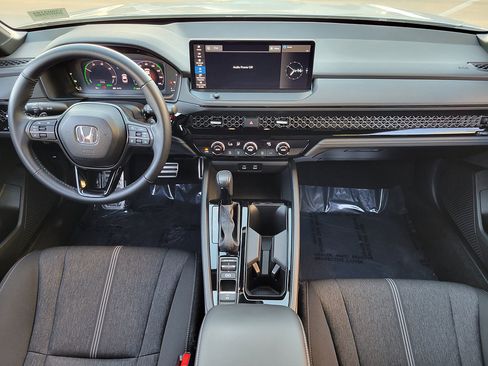 Used 2023 Honda Accord Sport image 10