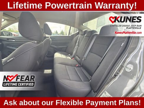Used 2025 Nissan Altima 2.5 SV FWD image 15