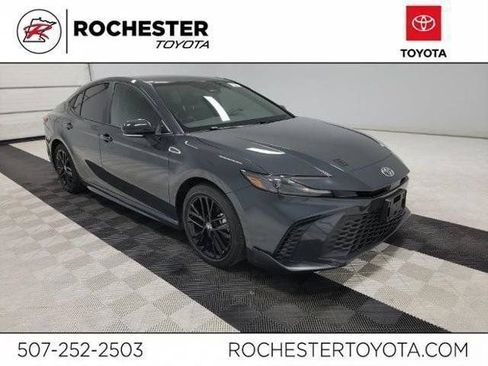 Used 2025 Toyota Camry SE w/ Convenience Package FWD image 19