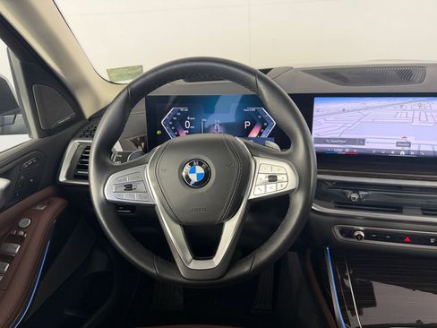 Certified 2025 BMW X7 xDrive40i w/ Premium Package AWD/4WD image 16