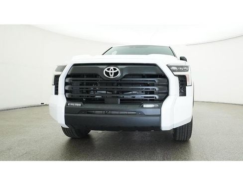 New 2026 Toyota Tundra SR5 AWD/4WD image 31