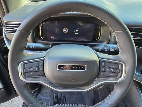 Used 2022 Jeep Wagoneer Series II AWD/4WD image 26
