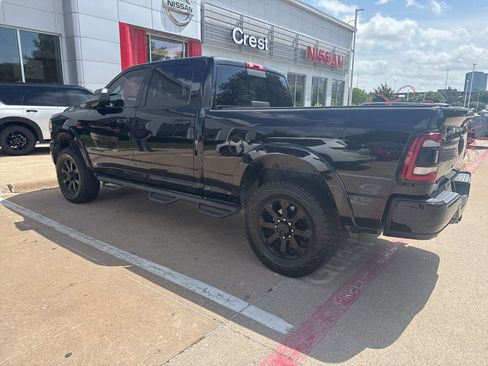 Used 2019 RAM 3500 Laramie w/ Black Appearance Package AWD/4WD image 4