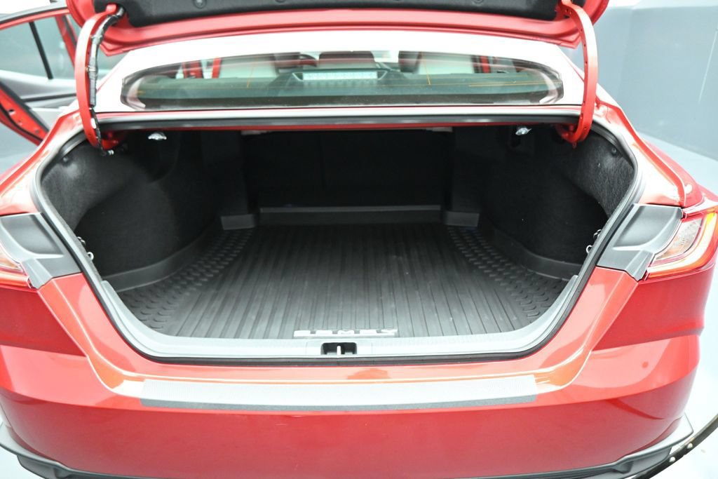 Used 2026 Toyota Camry SE FWD image 28