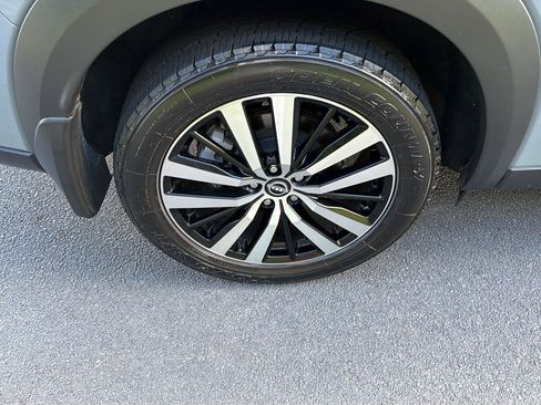 Used 2023 Nissan Pathfinder Platinum FWD image 41