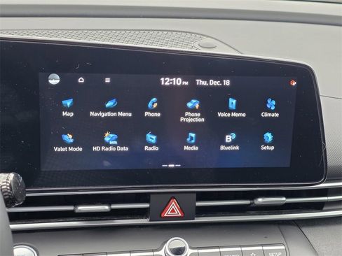 Used 2023 Hyundai Elantra SEL w/ Convenience Package image 16