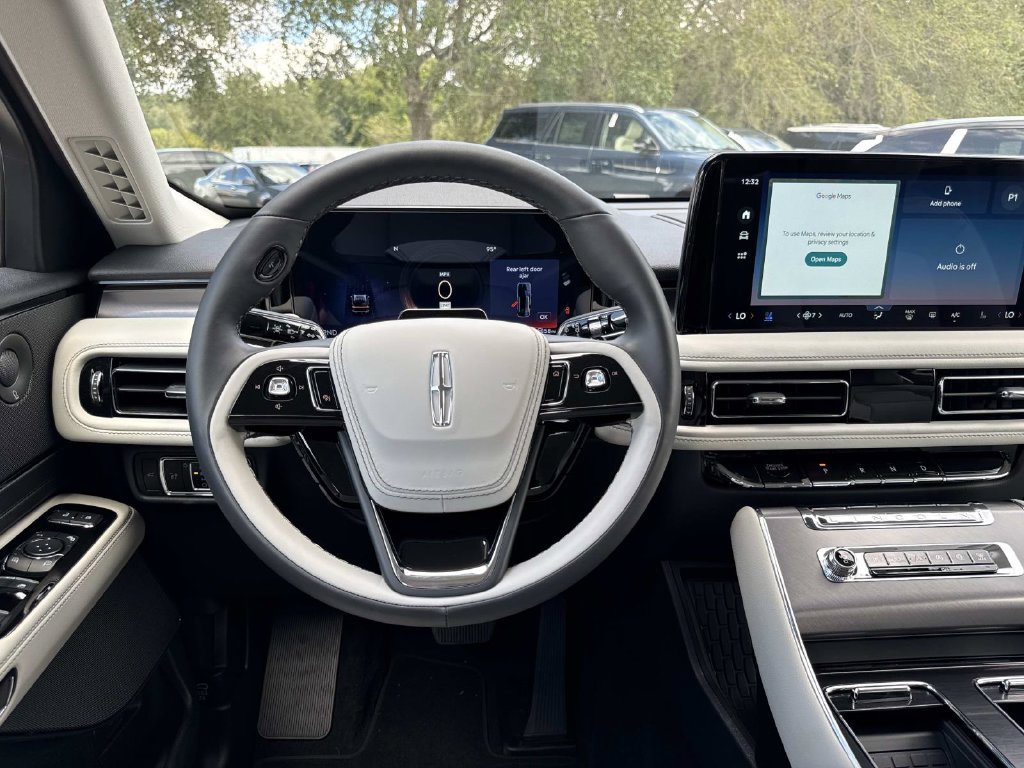 New 2027 Lincoln Aviator 2WD image 17