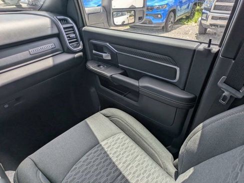 New 2026 RAM 2500 Big Horn AWD/4WD image 16
