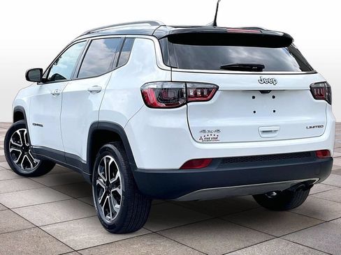 Used 2022 Jeep Compass Limited AWD/4WD image 11