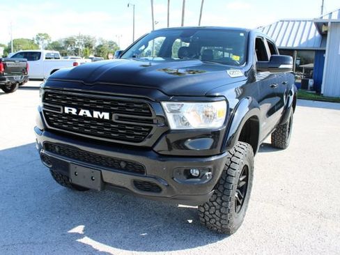 Used 2022 RAM 1500 Big Horn AWD/4WD image 3