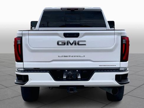 Used 2025 GMC Sierra 2500 Denali Ultimate image 5
