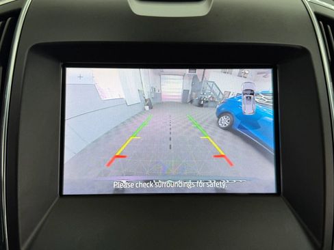 Used 2019 Ford Edge Titanium image 9