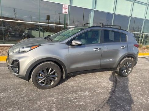 Certified 2021 Kia Sportage S w/ S AWD Premium Package image 2