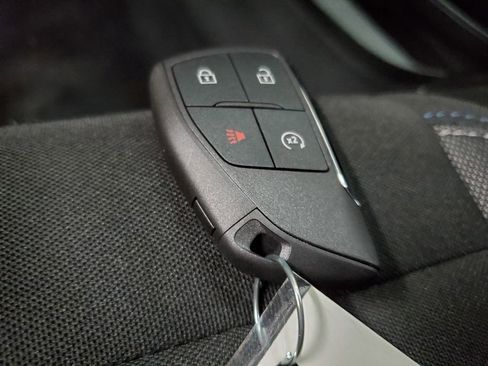 New 2026 Chevrolet Equinox EV LT image 32