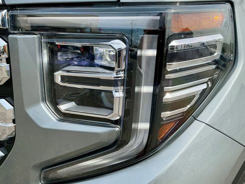 Used 2024 GMC Sierra 1500 Denali w/ Technology Package AWD/4WD image 10