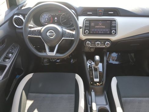 Used 2021 Nissan Versa SV FWD image 12