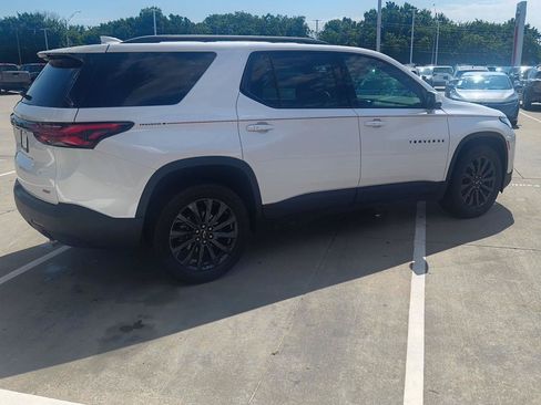 Used 2023 Chevrolet Traverse RS FWD image 19