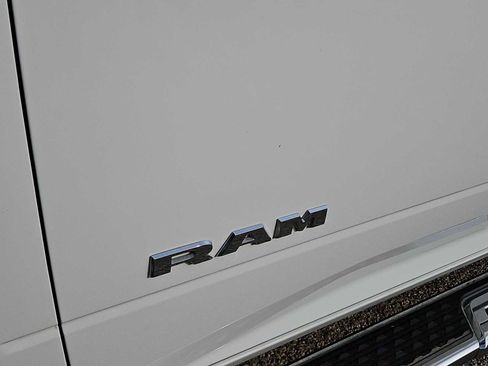Used 2024 RAM 2500 Big Horn AWD/4WD image 11