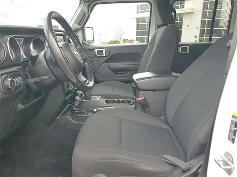 Used 2022 Jeep Wrangler Unlimited Sport image 23