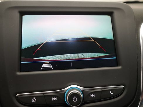 Used 2020 Chevrolet Equinox LT FWD image 28