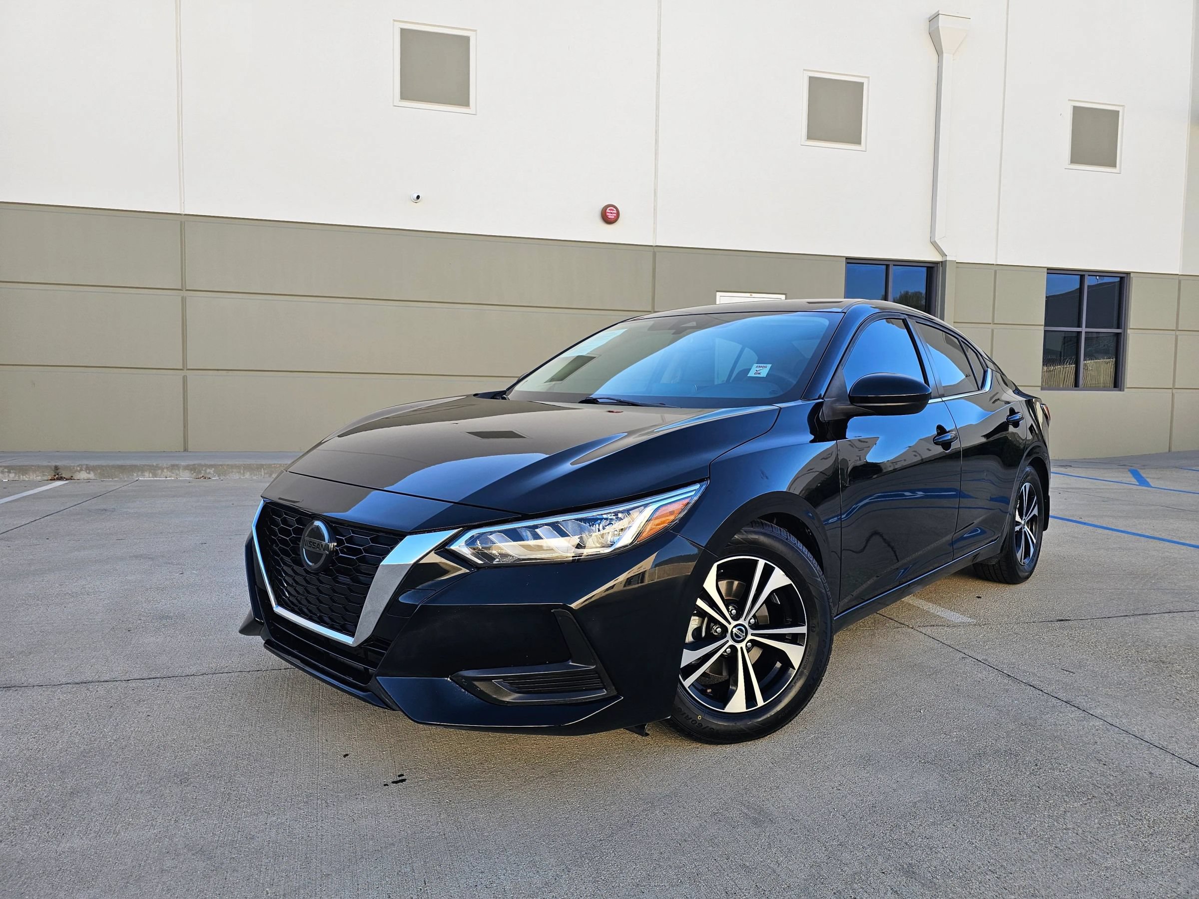Used 2021 Nissan Sentra SV FWD image 1