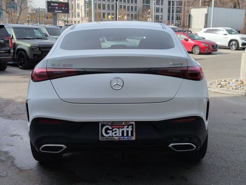 Used 2024 Mercedes-Benz GLC 300 4MATIC image 4