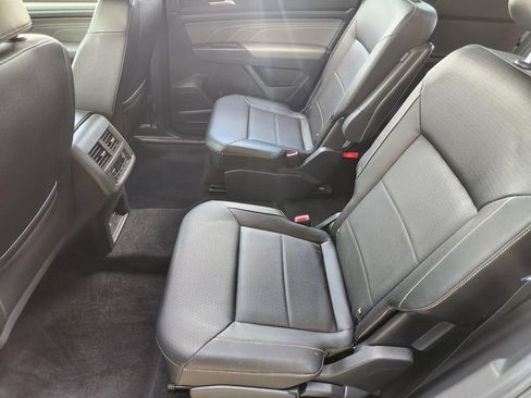 Used 2023 Volkswagen Atlas SE FWD image 32
