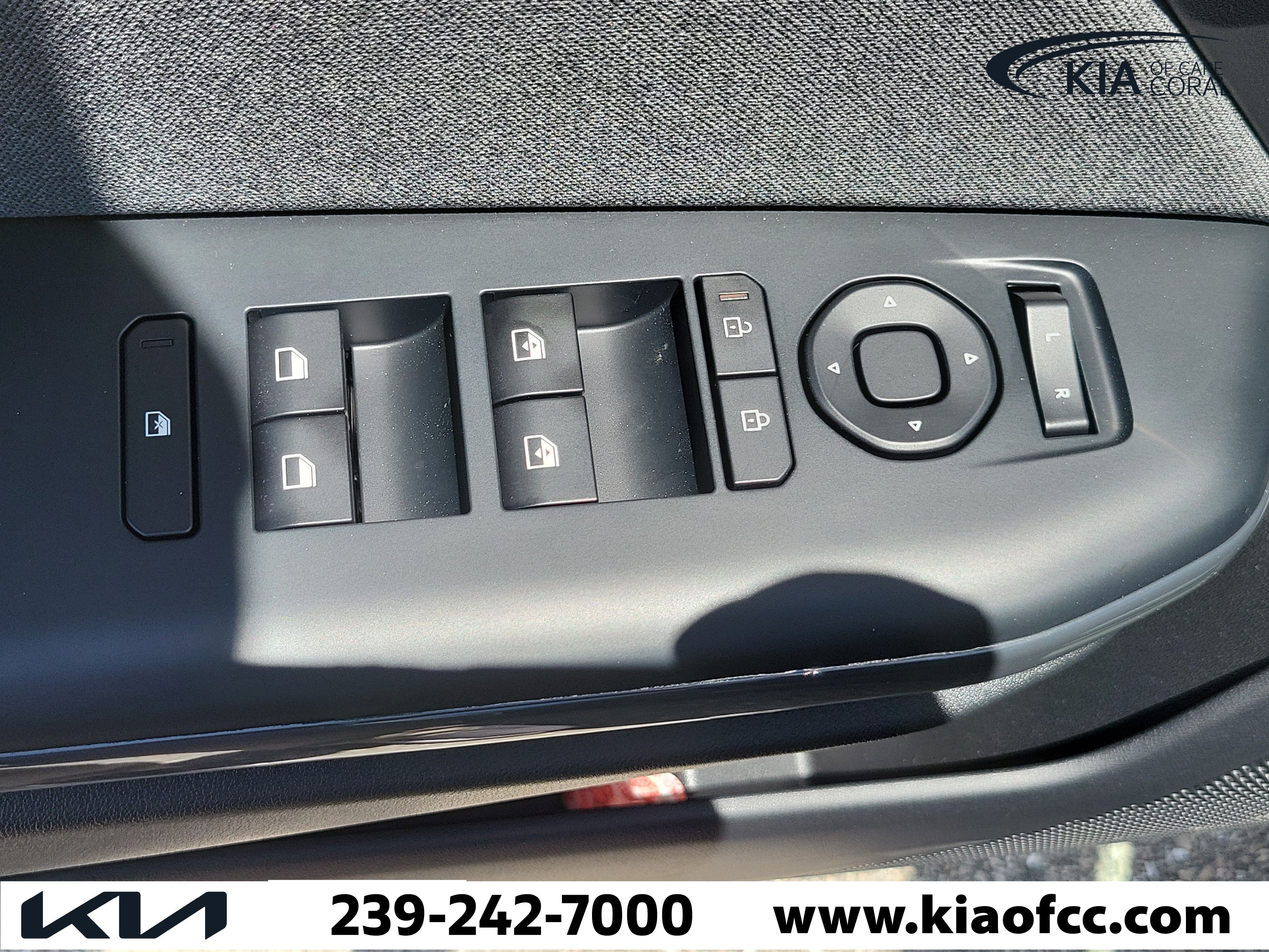 New 2025 Kia K4 EX FWD image 24