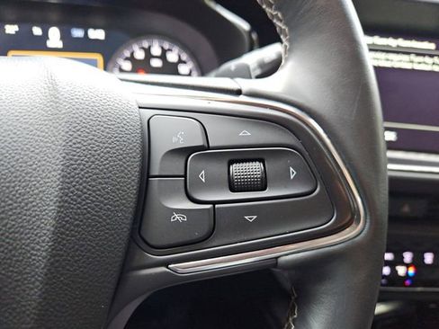 Used 2023 Buick Envision Essence image 26