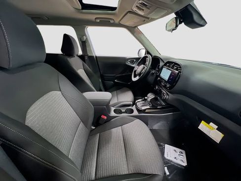 New 2025 Kia Soul EX image 28