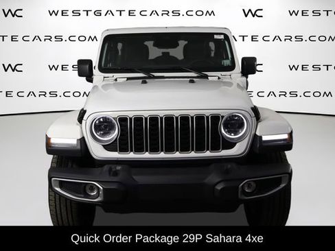Used 2025 Jeep Wrangler Unlimited Sahara AWD/4WD image 2