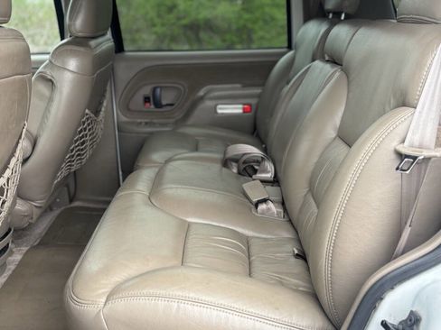 Used 1997 Chevrolet Tahoe 4WD w/ Preferred Equipment Group 3 image 12