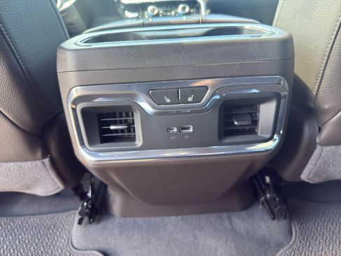 Used 2022 GMC Sierra 1500 Denali w/ Denali Reserve Package AWD/4WD image 12