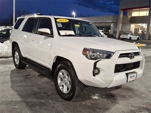 Used 2024 Toyota 4Runner SR5 image 2