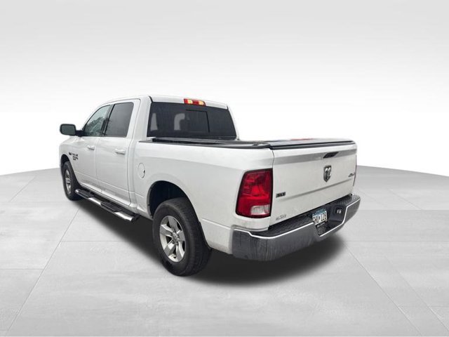 Used 2020 RAM 1500 Classic SLT w/ Luxury Group AWD/4WD image 3