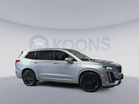 Used 2024 Cadillac XT6 Premium Luxury AWD/4WD image 2