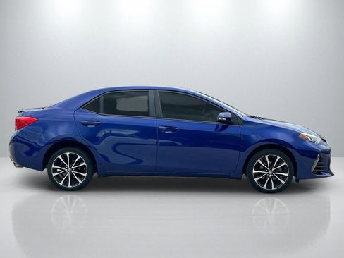 Used 2017 Toyota Corolla SE FWD image 4