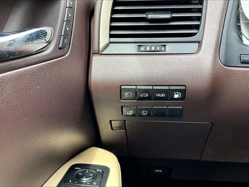 Used 2019 Lexus RX 450h AWD image 36