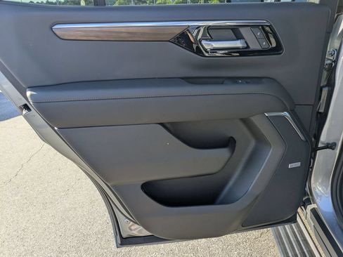 New 2026 Chevrolet Tahoe High Country AWD/4WD image 28