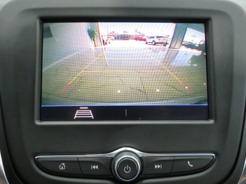 Used 2021 Chevrolet Equinox LT w/ Driver Convenience Package image 21