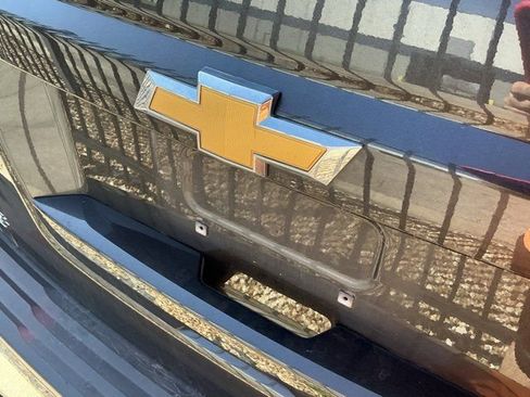 Used 2017 Chevrolet Tahoe LT image 7