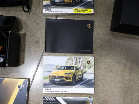 Used 2021 Lamborghini Urus AWD/4WD image 71