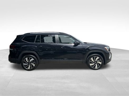 New 2026 Volkswagen Atlas SE FWD image 3