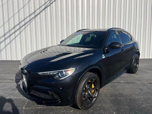 Used 2020 Alfa Romeo Stelvio Quadrifoglio image 1