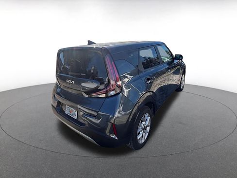Used 2025 Kia Soul LX w/ LX Technology Package image 8