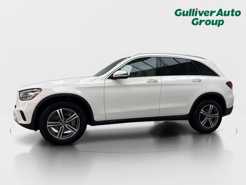 Used 2020 Mercedes-Benz GLC 300 4MATIC w/ Multimedia Package image 2