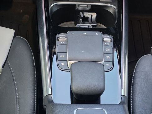 Used 2021 Mercedes-Benz GLA 250 image 21