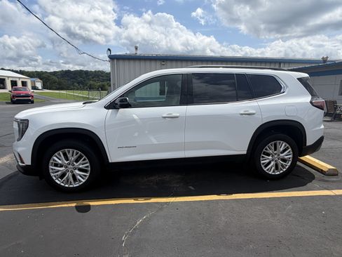 Used 2026 GMC Acadia Elevation w/ Elevation Premium Package AWD/4WD image 2