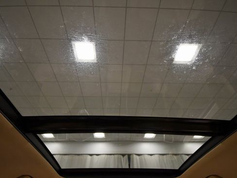 Used 2017 Toyota Highlander Limited Platinum w/ Carpet Mat Package image 16