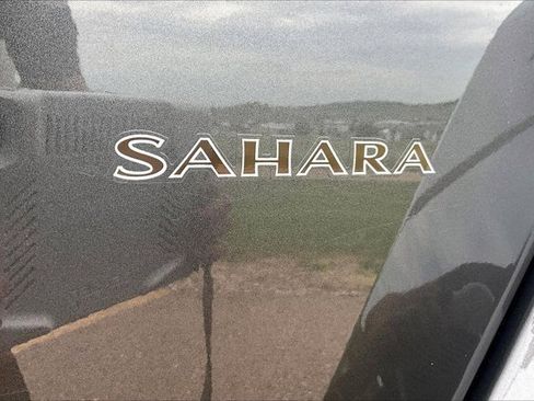 Used 2018 Jeep Wrangler Unlimited Sahara w/ Max Tow Package AWD/4WD image 22
